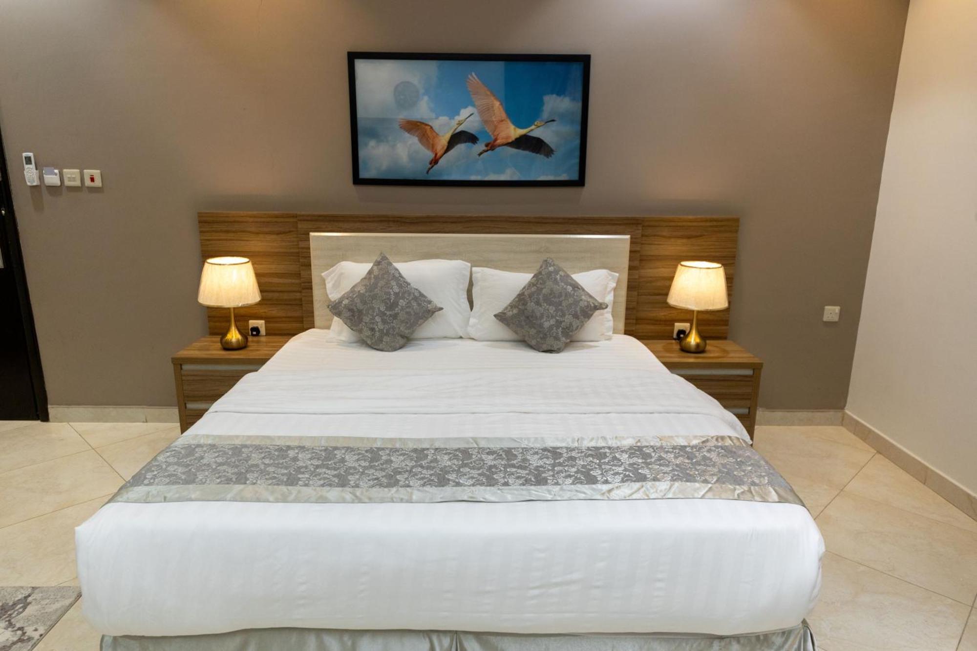 Admire Apart' Hotel Riyadh Bagian luar foto