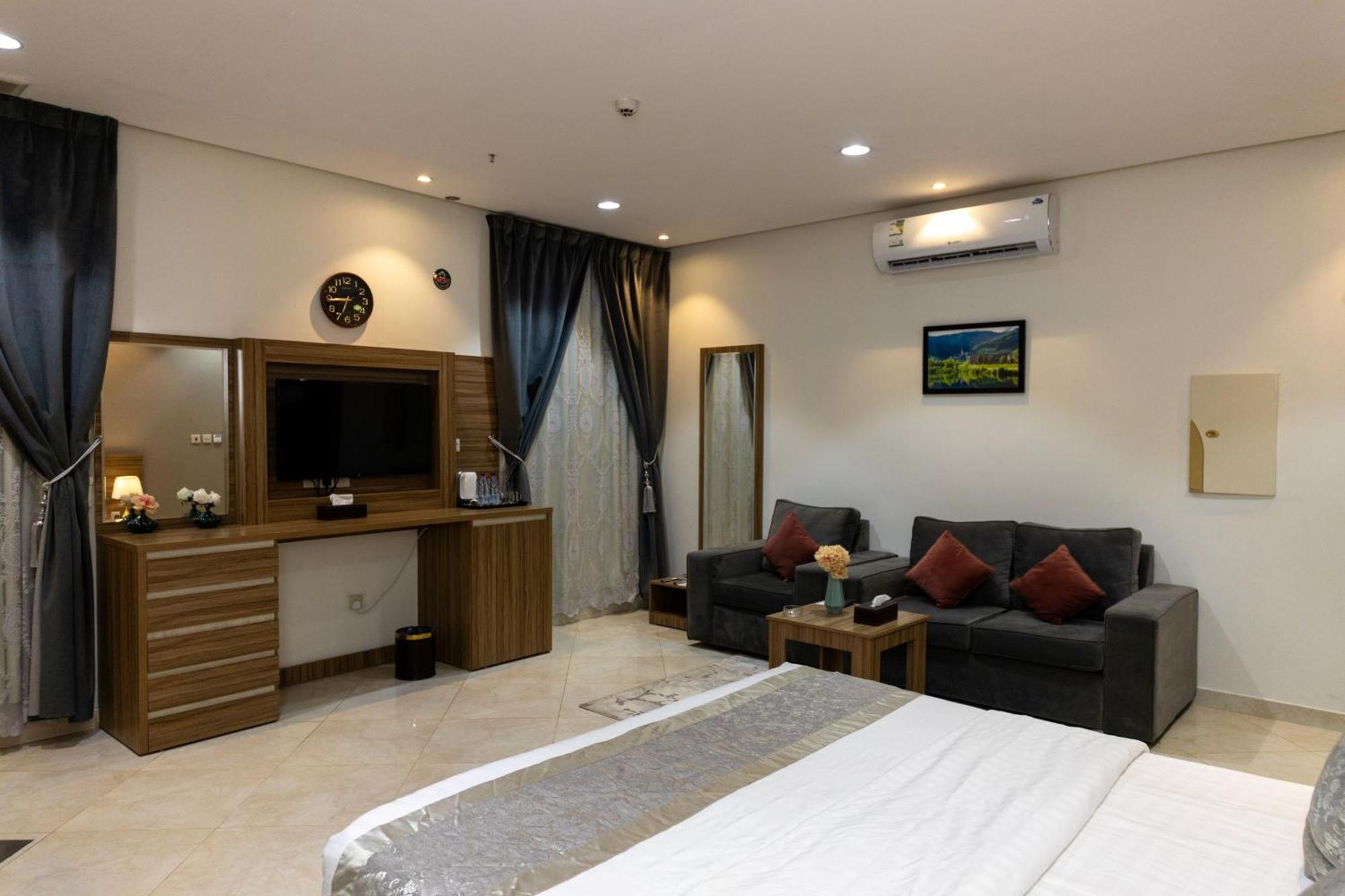 Admire Apart' Hotel Riyadh Bagian luar foto