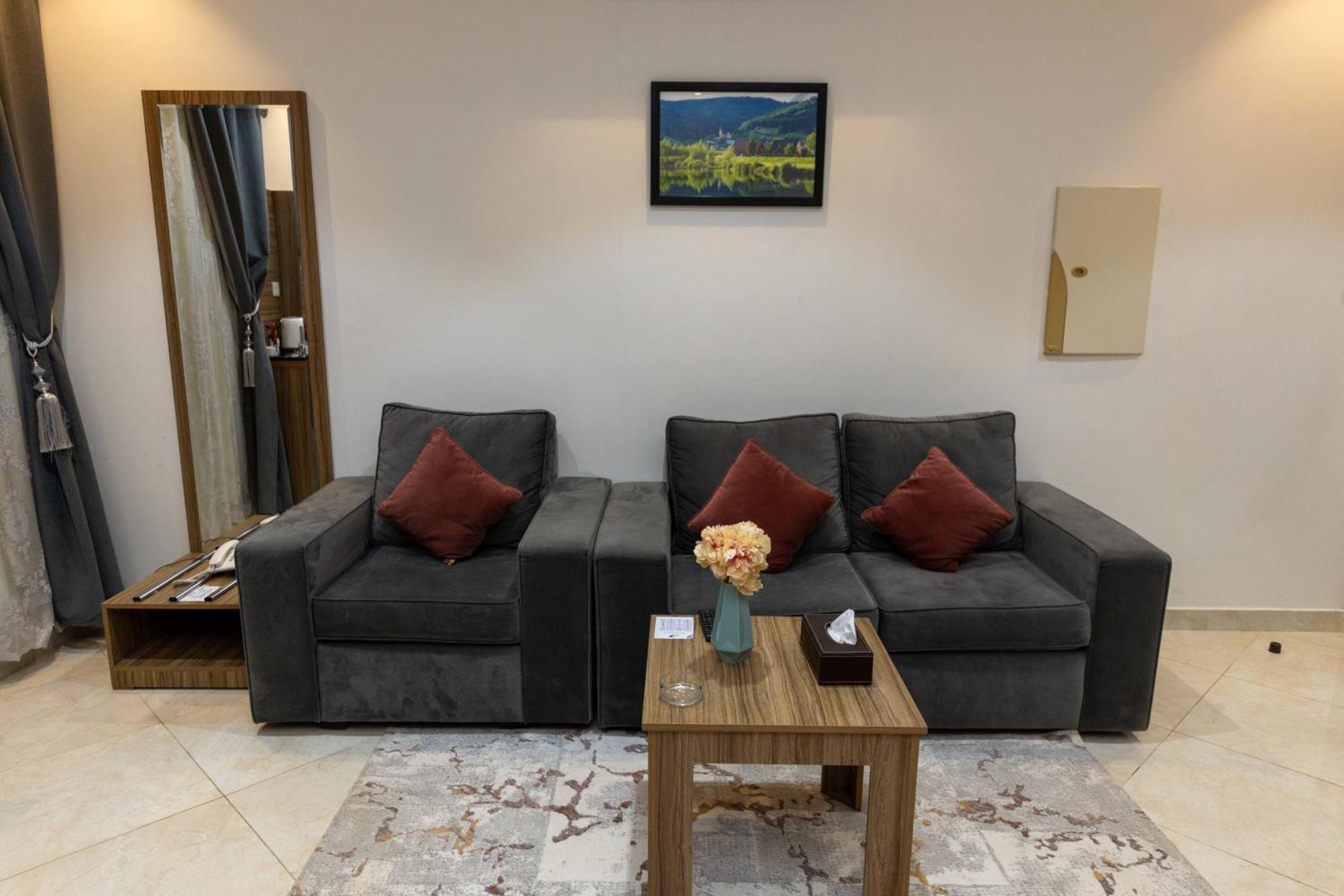 Admire Apart' Hotel Riyadh Bagian luar foto
